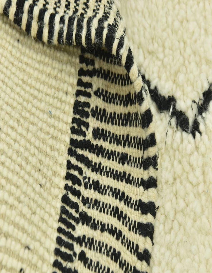 Detail image of  5' 1 x 8' 9  Hand Knotted Moroccan Wool Rug