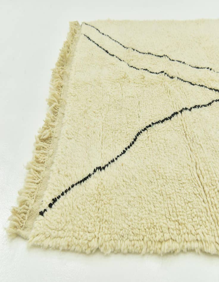 Detail image of  5' 6 x 7' 8  Hand Knotted Moroccan Wool Rug