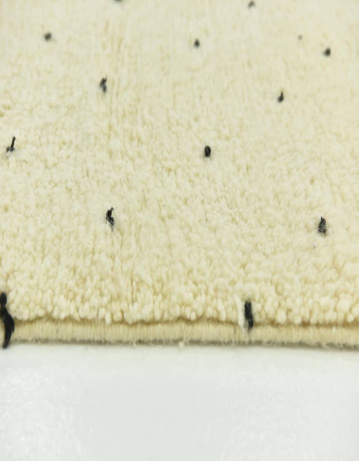 Detail image of  6' 10 x 10' 2  Hand Knotted Moroccan Wool Rug