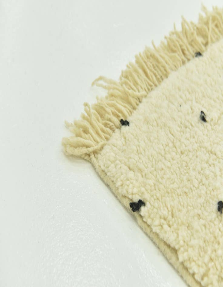 Detail image of  6' 10 x 10' 2  Hand Knotted Moroccan Wool Rug