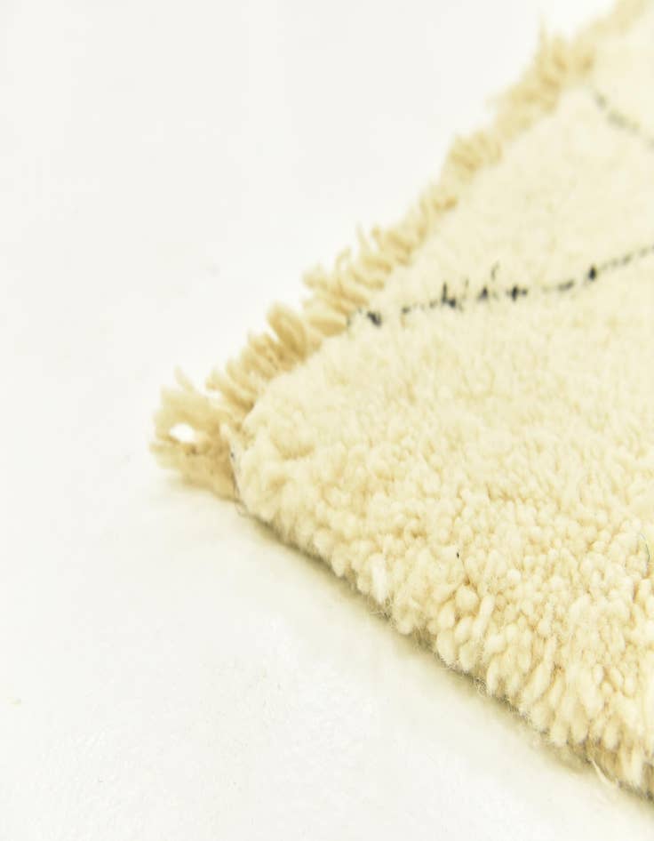 Detail image of  5' 1 x 8' 6  Hand Knotted Moroccan Wool Rug