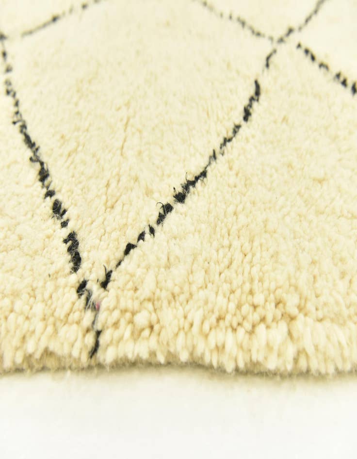 Detail image of  5' 1 x 8' 6  Hand Knotted Moroccan Wool Rug