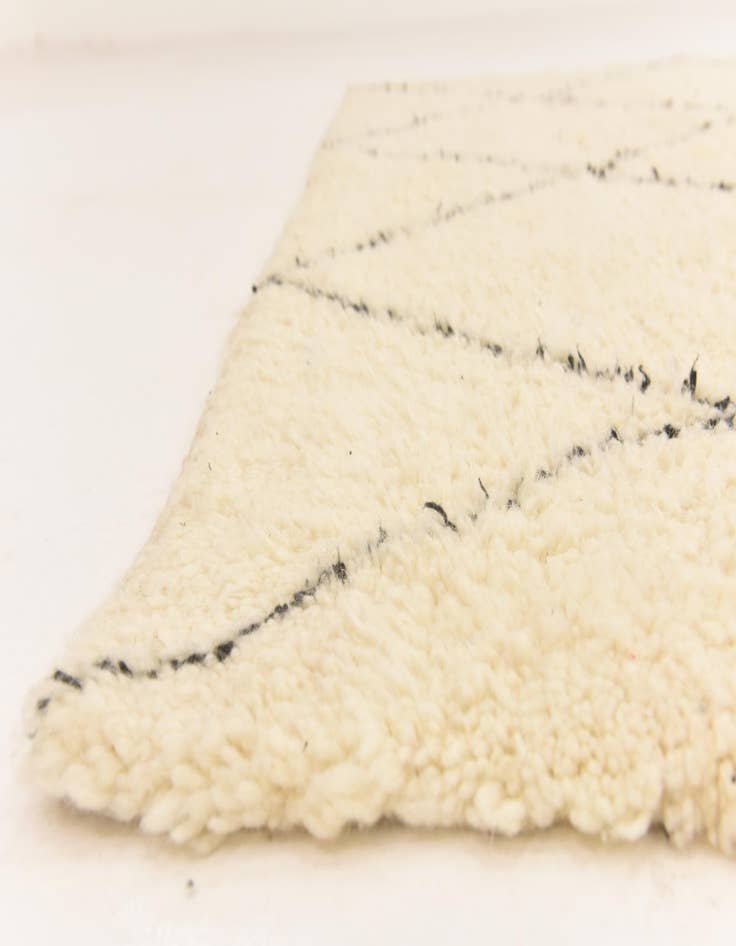 Detail image of  6' 10 x 10' 6  Hand Knotted Moroccan Wool Rug