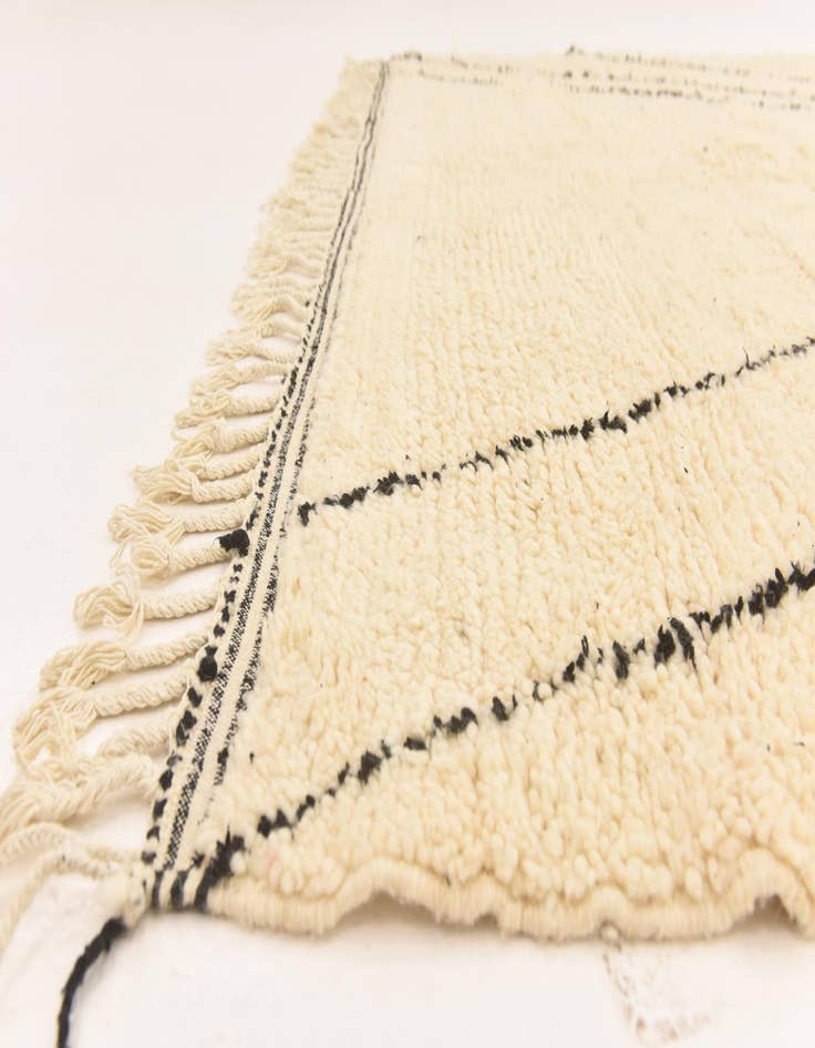 Detail image of  7' 2 x 9' 6  Hand Knotted Moroccan Wool Rug