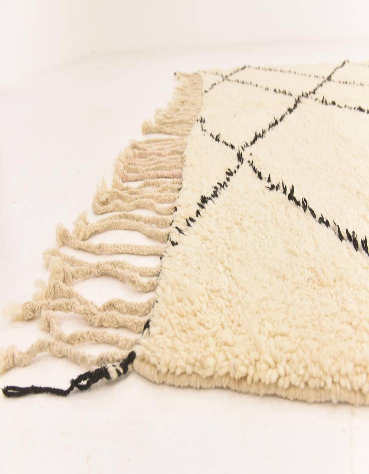 Detail image of  7' x 9' 6  Hand Knotted Moroccan Wool Rug