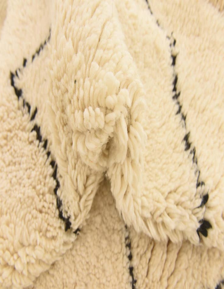 Detail image of  7' 1 x 9' 10  Hand Knotted Moroccan Wool Rug