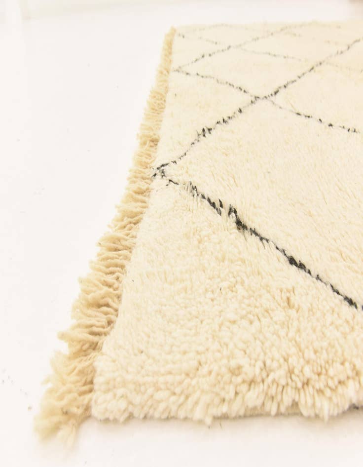 Detail image of  7' 1 x 9' 10  Hand Knotted Moroccan Wool Rug