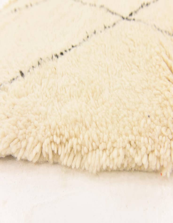 Detail image of  7' 1 x 9' 10  Hand Knotted Moroccan Wool Rug