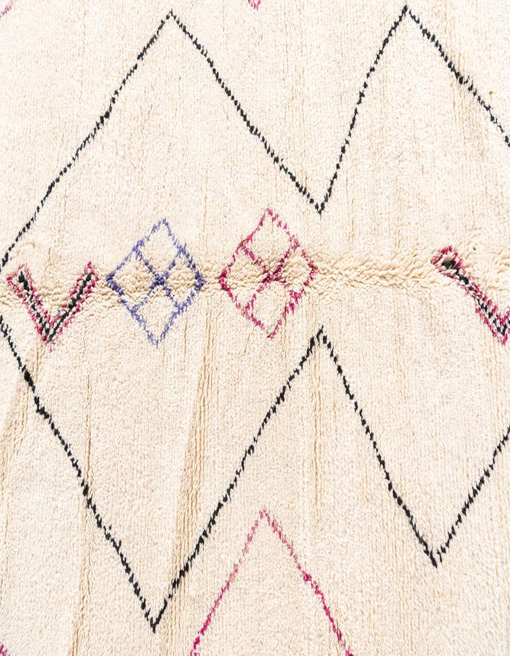 Detail image of  6' 9 x 9' 10  Hand Knotted Moroccan Wool Rug