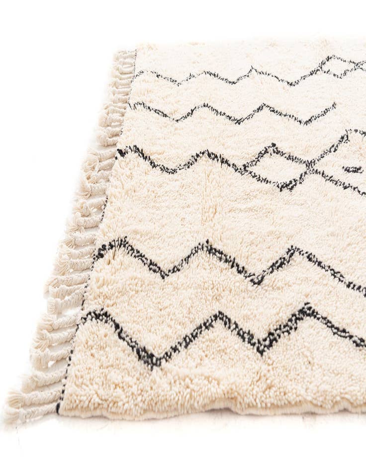 Detail image of  5' x 7' 7  Hand Knotted Moroccan Wool Rug