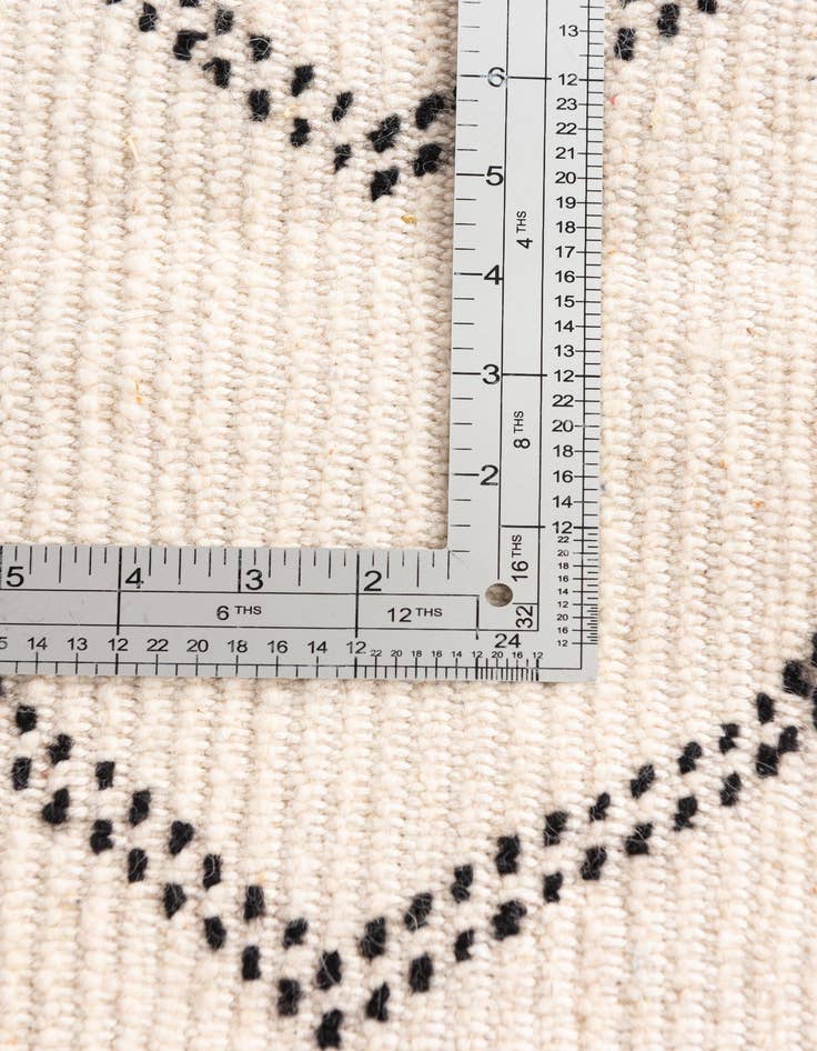 Detail image of  5' x 7' 7  Hand Knotted Moroccan Wool Rug