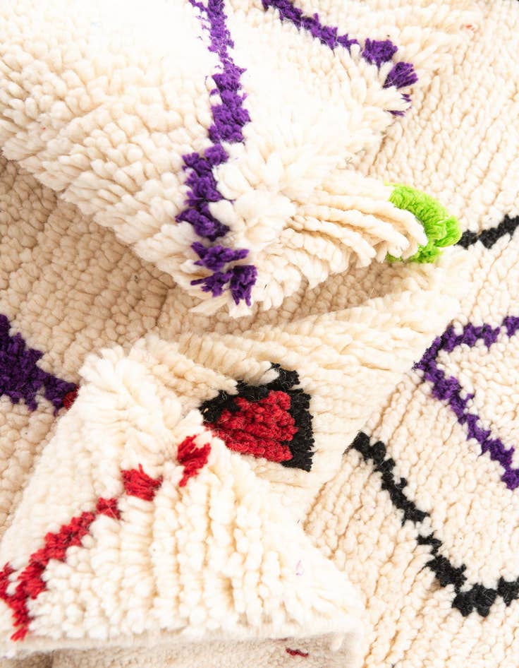 Detail image of  4' 10 x 8' 2  Hand Knotted Moroccan Wool Rug