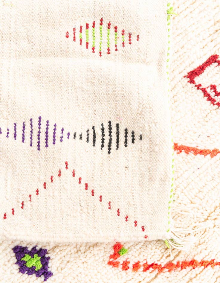 Detail image of  4' 10 x 8' 2  Hand Knotted Moroccan Wool Rug