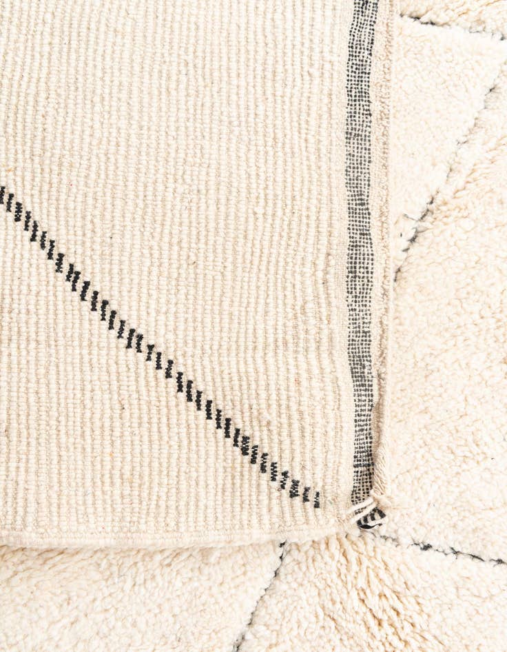 Detail image of  6' 6 x 9' 5  Hand Knotted Moroccan Wool Rug
