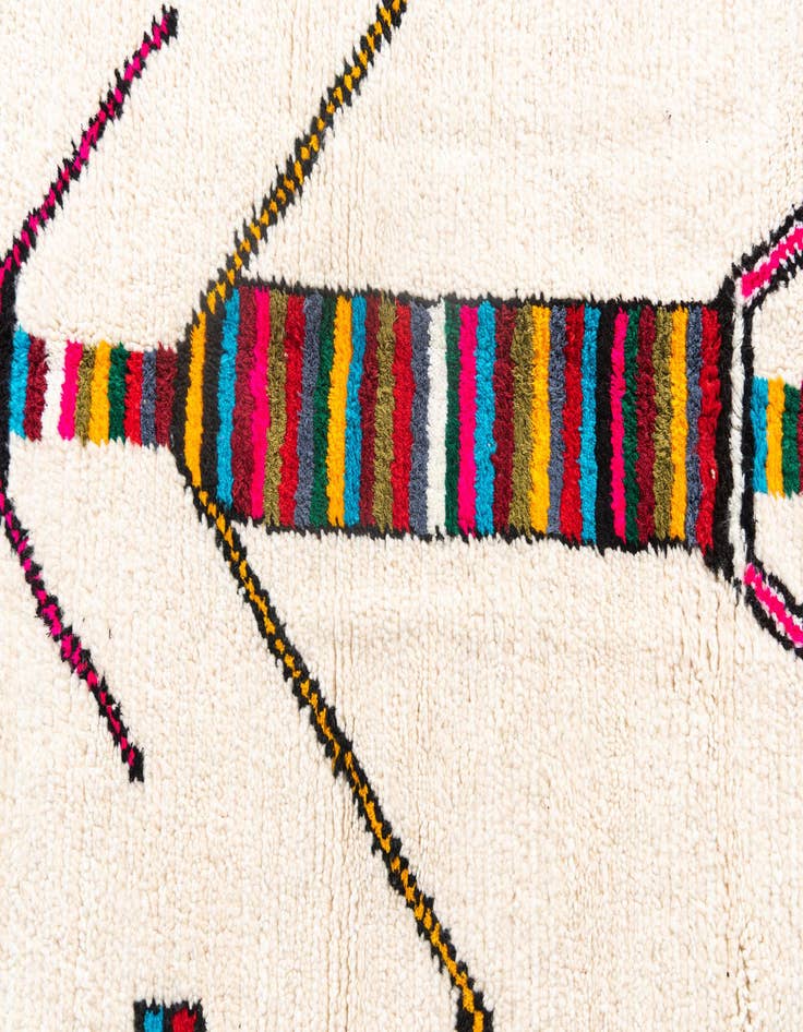 Detail image of  5' 2 x 8' 2  Hand Knotted Moroccan Wool Rug