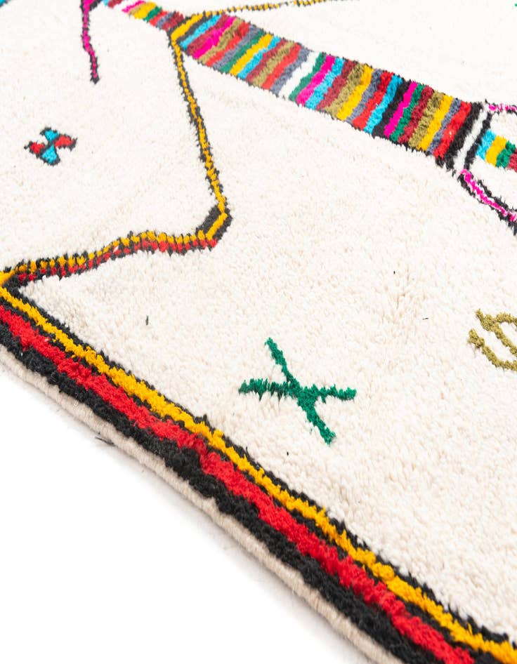 Detail image of  5' 2 x 8' 2  Hand Knotted Moroccan Wool Rug