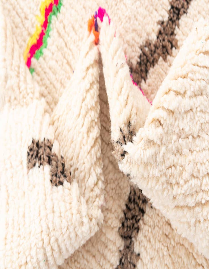 Detail image of  5' 2 x 6' 10  Hand Knotted Moroccan Wool Rug