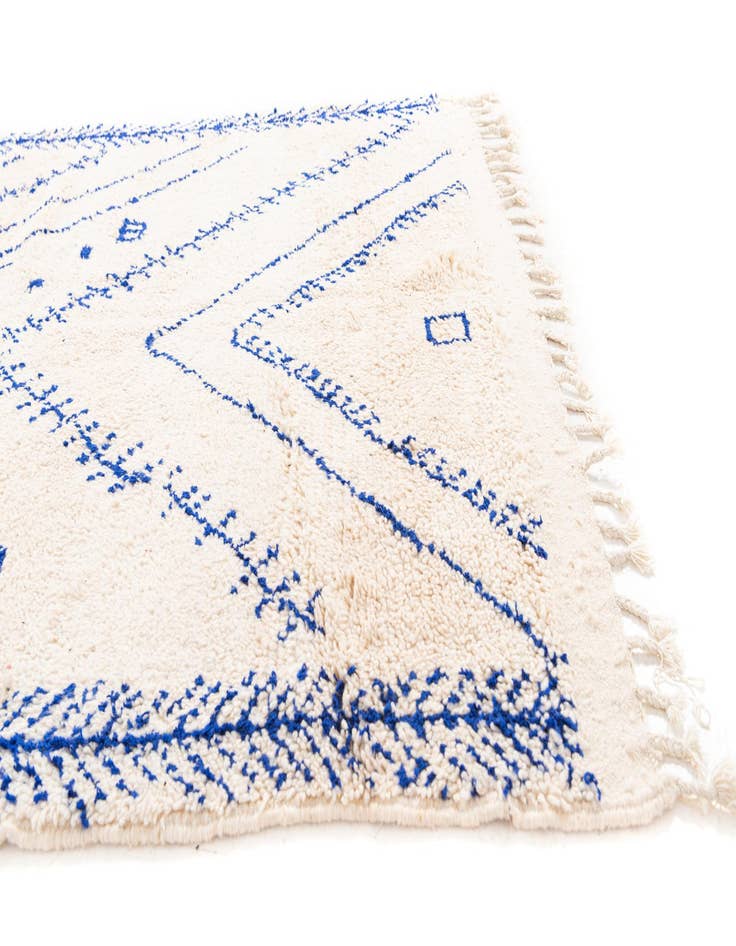 Detail image of  5' 5 x 8'  Hand Knotted Moroccan Wool Rug