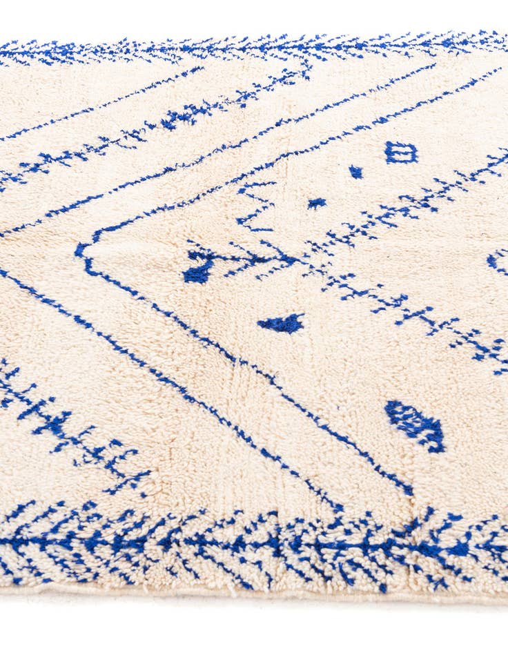 Detail image of  5' 5 x 8'  Hand Knotted Moroccan Wool Rug