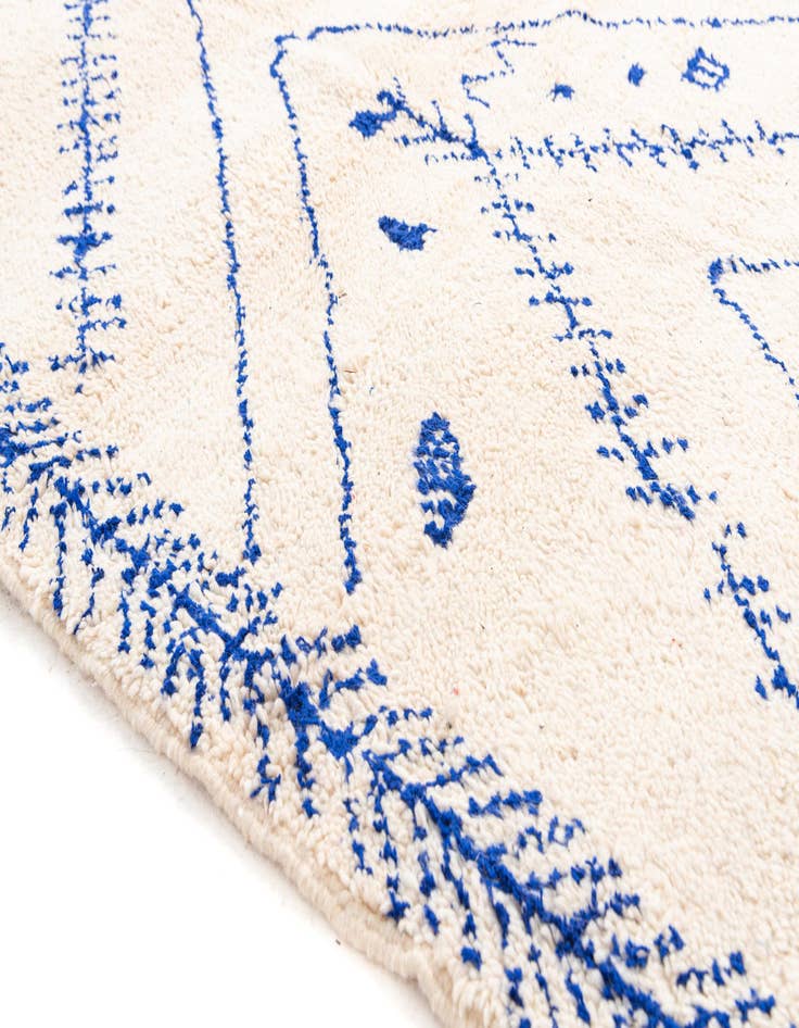 Detail image of  5' 5 x 8'  Hand Knotted Moroccan Wool Rug