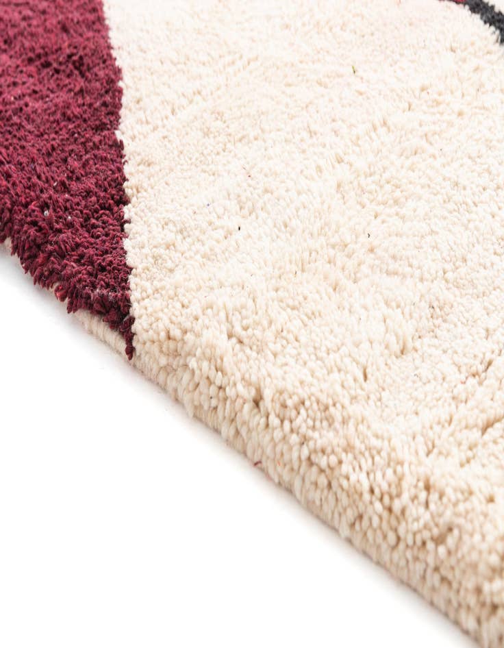 Detail image of  5' 6 x 7' 7  Hand Knotted Moroccan Wool Rug