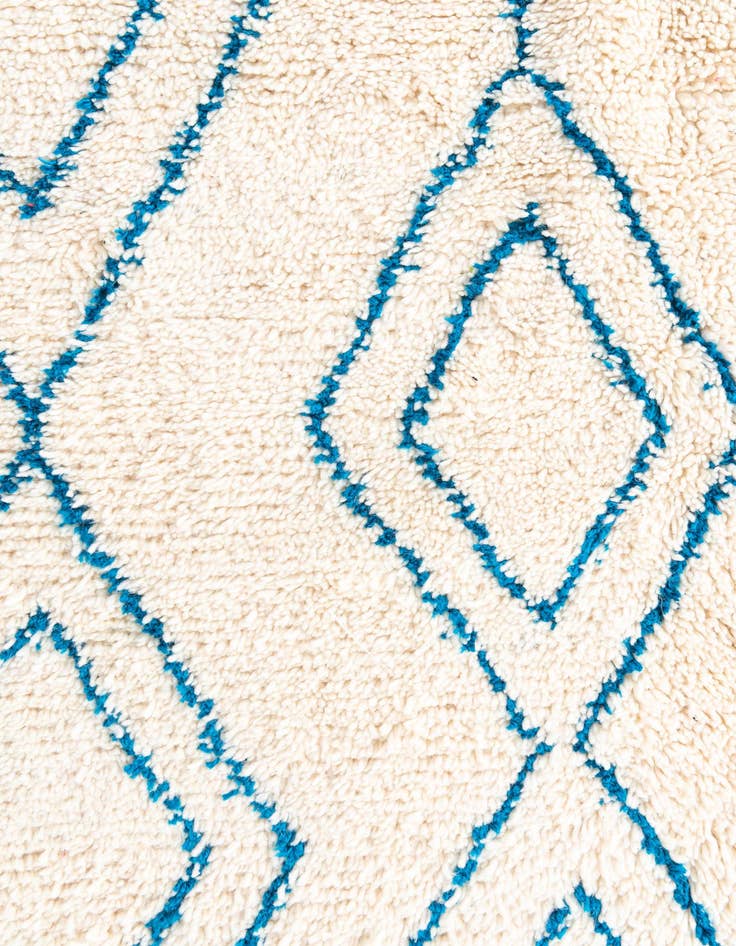 Detail image of  5' 3 x 8' 2  Hand Knotted Moroccan Wool Rug