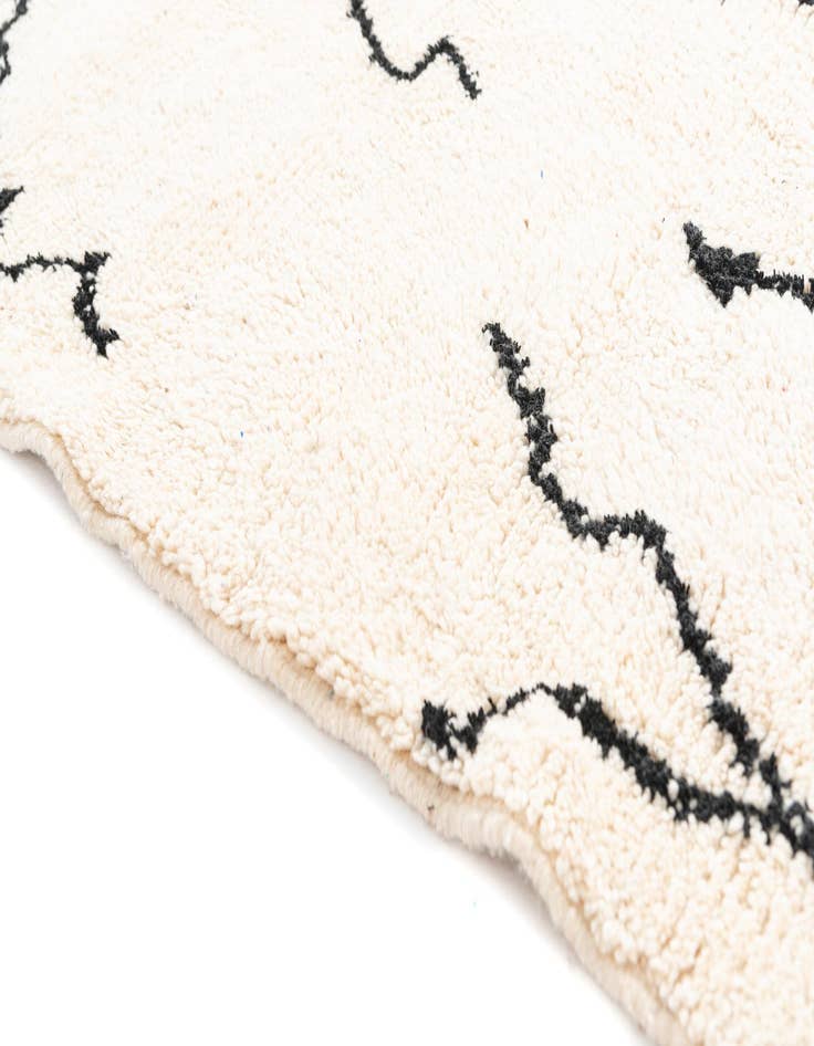 Detail image of  5' x 7'  Hand Knotted Moroccan Wool Rug