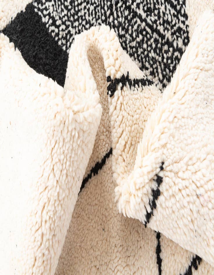 Detail image of  6' 10 x 9' 7  Hand Knotted Moroccan Wool Rug