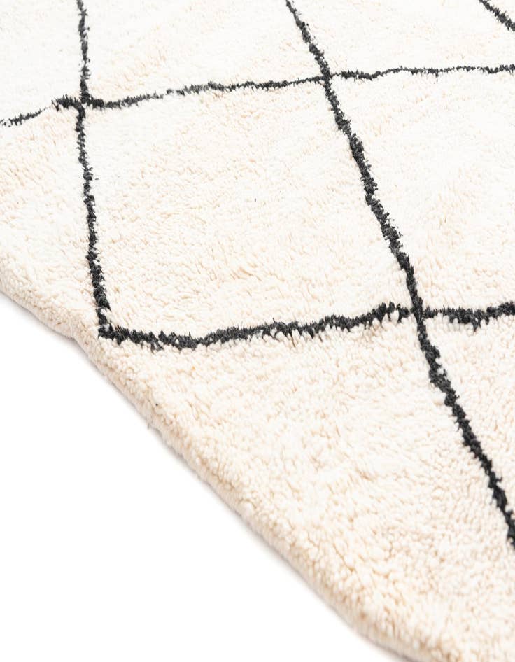 Detail image of  5' 2 x 8'  Hand Knotted Moroccan Wool Rug