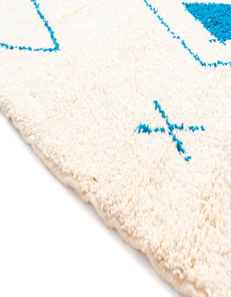 Detail image of  5' 4 x 7' 7  Hand Knotted Moroccan Wool Rug