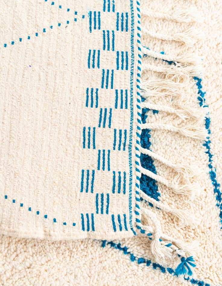 Detail image of  5' 4 x 7' 7  Hand Knotted Moroccan Wool Rug