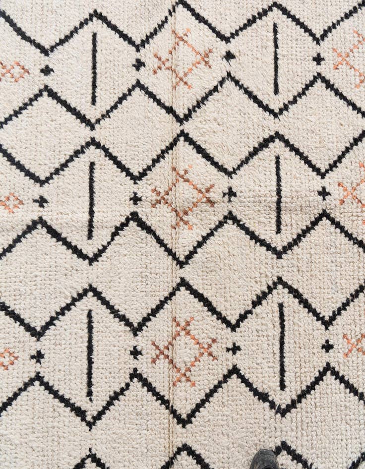 Detail image of  3' 2 x 5' 3  Hand Knotted Moroccan Wool Rug