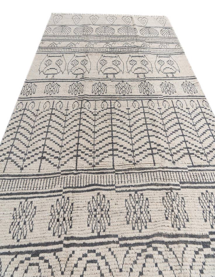 Detail image of  8' x 10' 5  Hand Knotted Moroccan Wool Rug