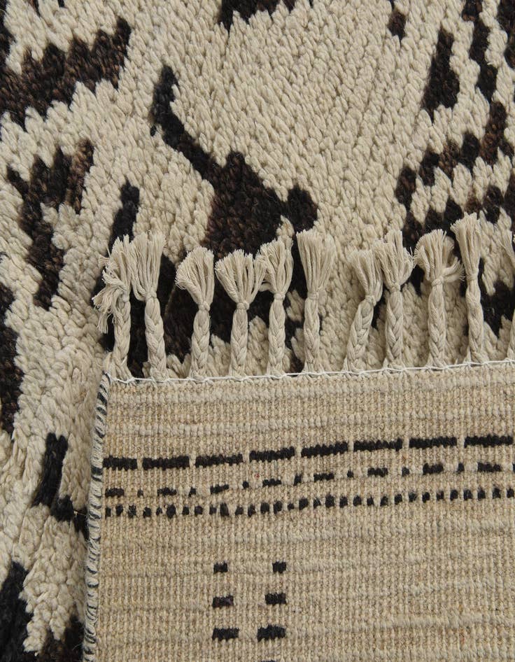 Detail image of  4' 5 x 6' 8  Hand Knotted Moroccan Wool Rug