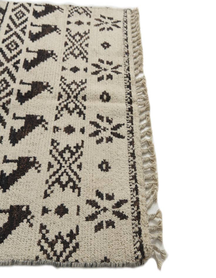 Detail image of  4' 4 x 6' 7  Hand Knotted Moroccan Wool Rug