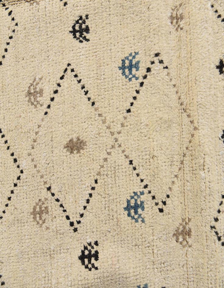 Detail image of  9' x 13'  Hand Knotted Moroccan Wool Rug
