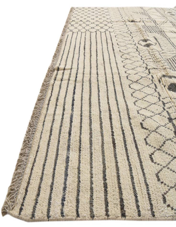 Detail image of 8' 9 x 12' 3 Hand Knotted Moroccan Wool Rug