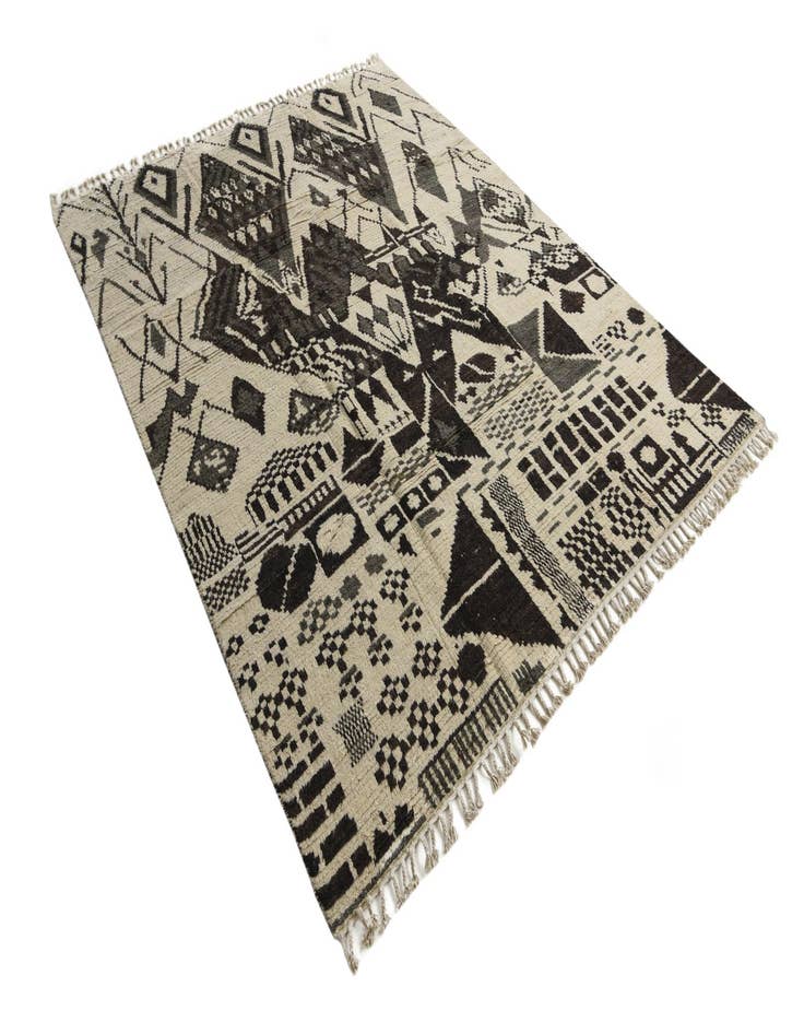 Detail image of 8' x 10' 2 Hand Knotted Moroccan Wool Rug