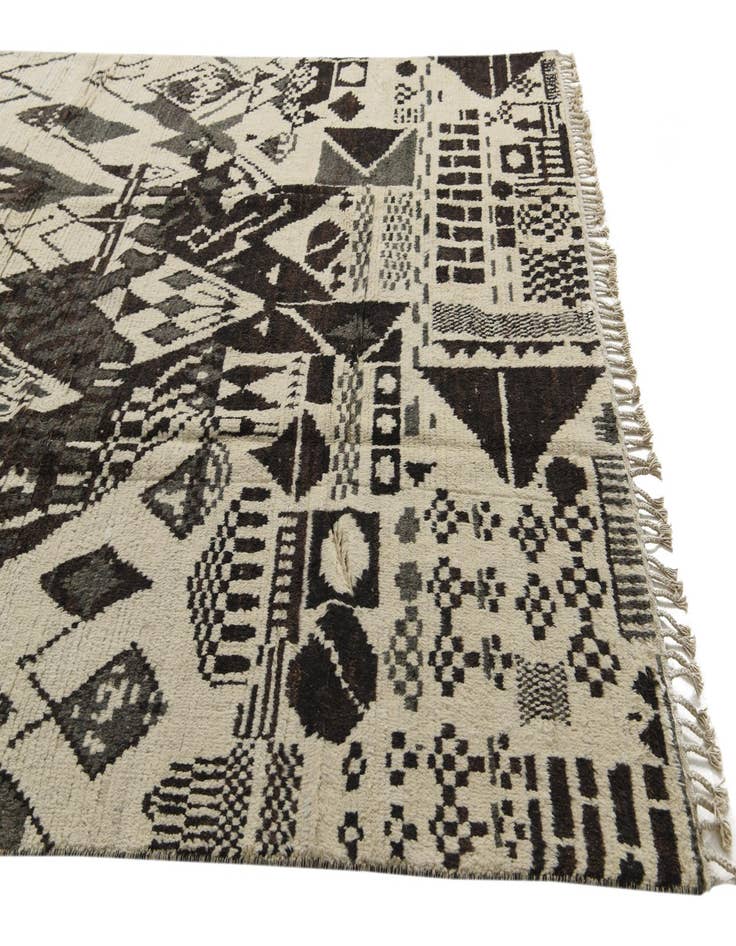 Detail image of 8' x 10' 2 Hand Knotted Moroccan Wool Rug