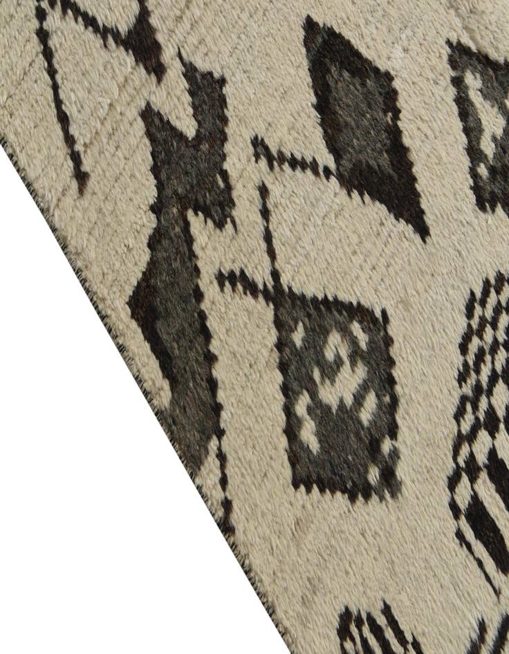 Detail image of 8' x 10' 2 Hand Knotted Moroccan Wool Rug