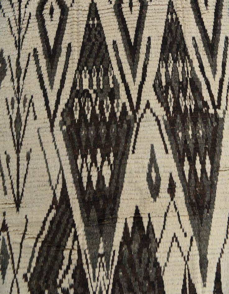 Detail image of 8' x 10' 2 Hand Knotted Moroccan Wool Rug