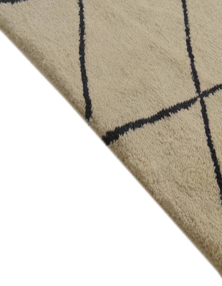 Detail image of  5' 5 x 8'  Hand Knotted Moroccan Wool Rug