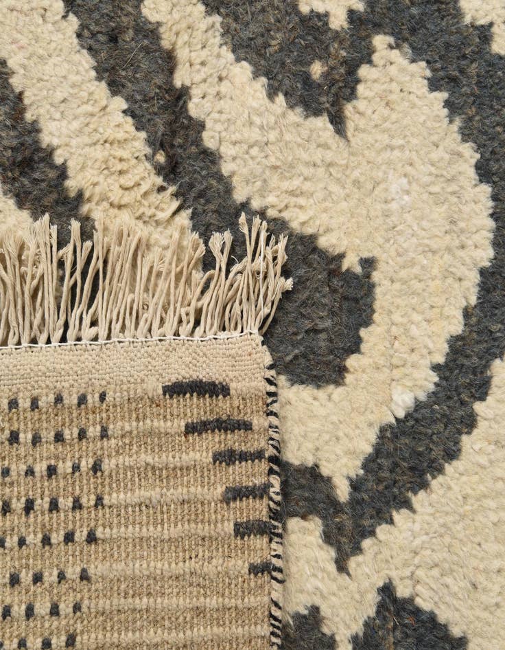 Detail image of 9' x 12' 10 Hand Knotted Moroccan Wool Rug