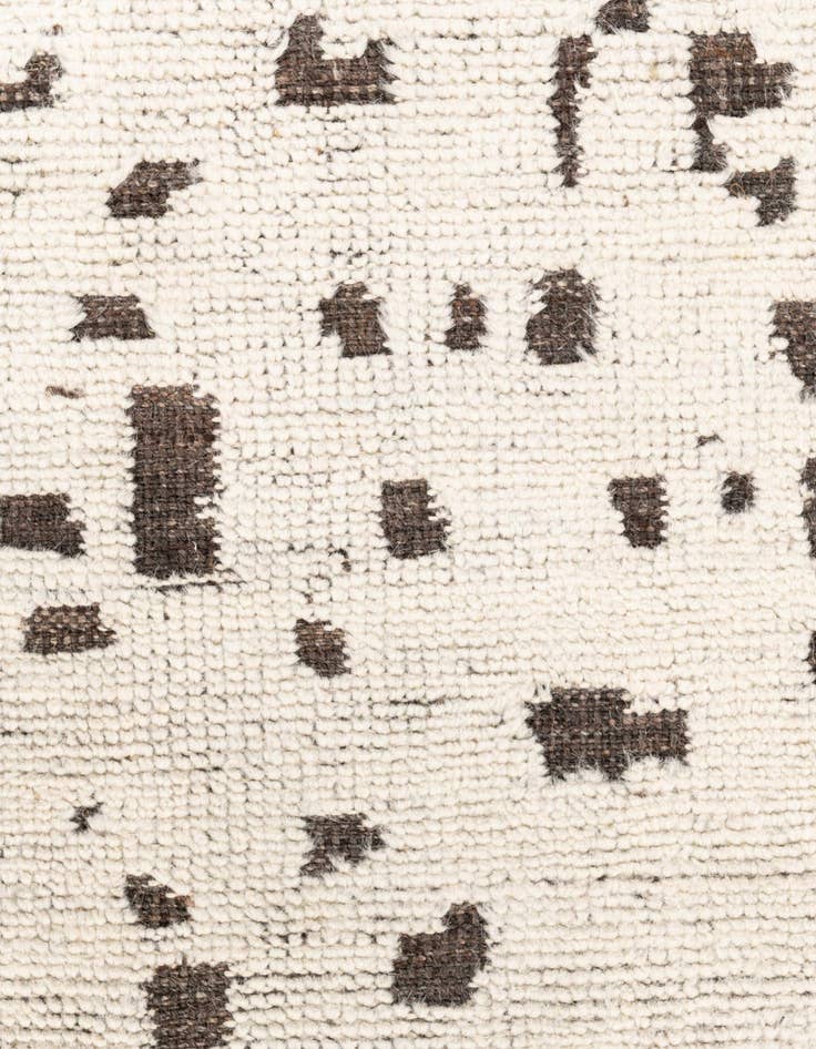 Detail image of  5' 4 x 7'  Hand Knotted Moroccan Wool Rug