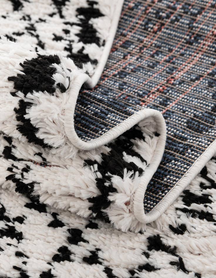 Detail image of  2' 2 x 3' Morocco Rug