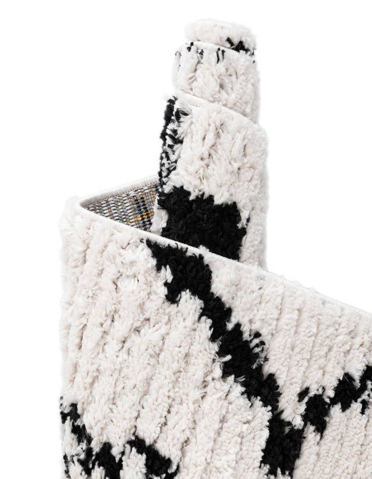 Detail image of  4' x 6' Morocco Rug