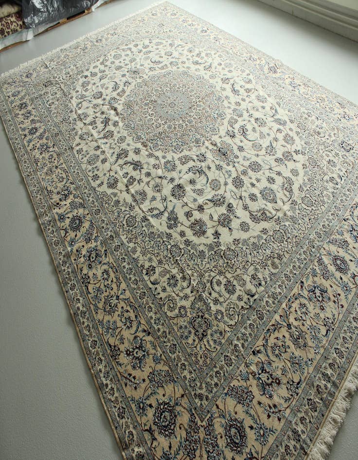 Detail image of  12' 9 x 15' 11  Hand Knotted Nain Persian Rug