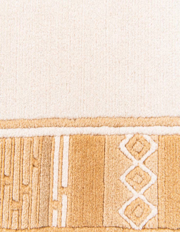 Detail image of  2' 5 x 4' 9  Hand Knotted Nepal Wool Rug