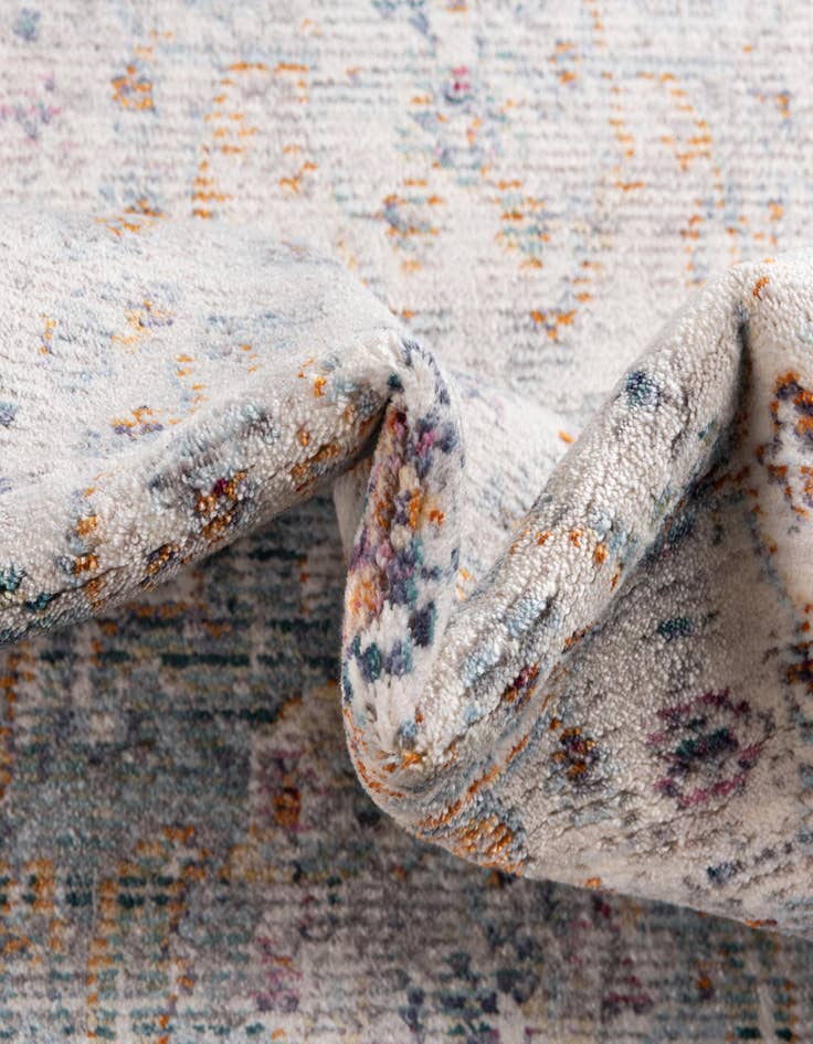 Detail image of  4' x 6' 2 Noble Rug