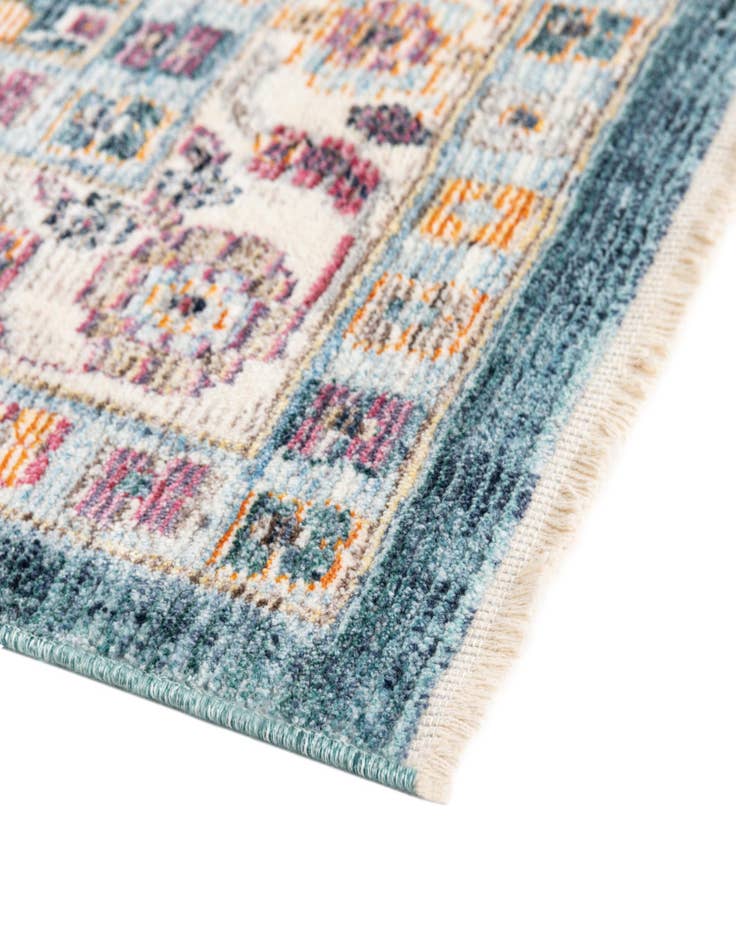 Detail image of  6' 7 x 9' 6 Noble Rug